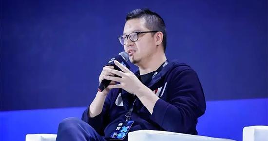 险资砸盘科技股百亿私募冠军开炮了
